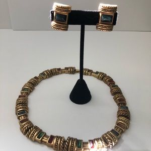 Gently loved necklace and earrings set 💋